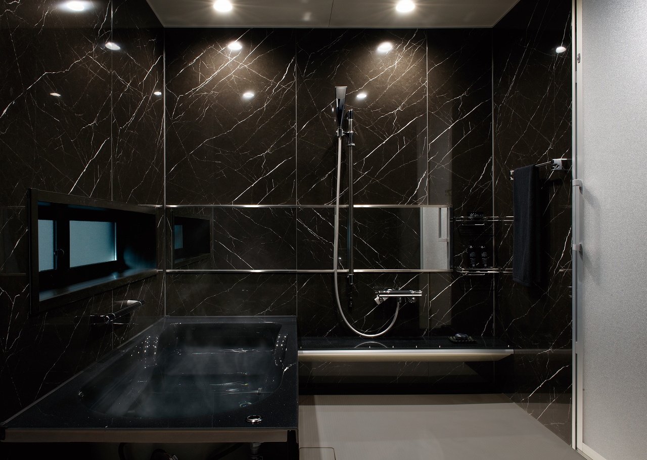 C14-Bathroom-02-0331.jpg