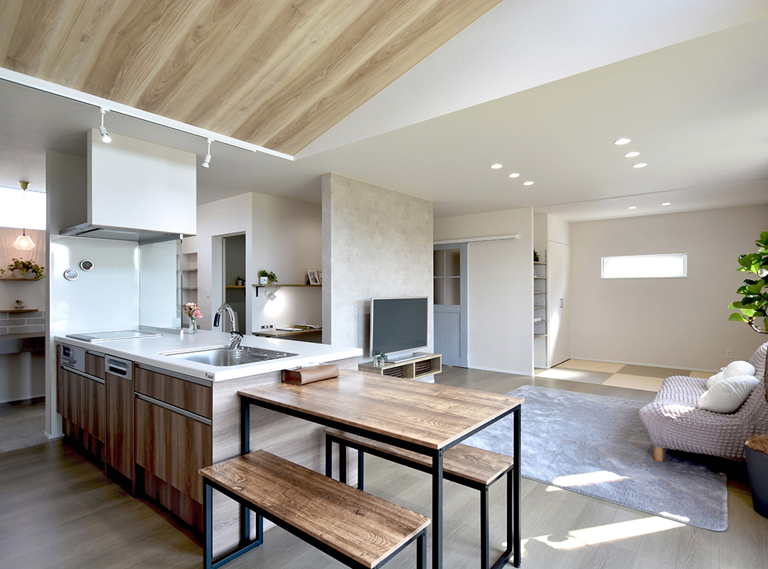 31.97坪の広々1階で家事が
完結する家